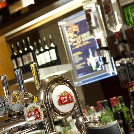 Premier Inn แคมเบอร์ลีย์ ภายนอก รูปภาพ