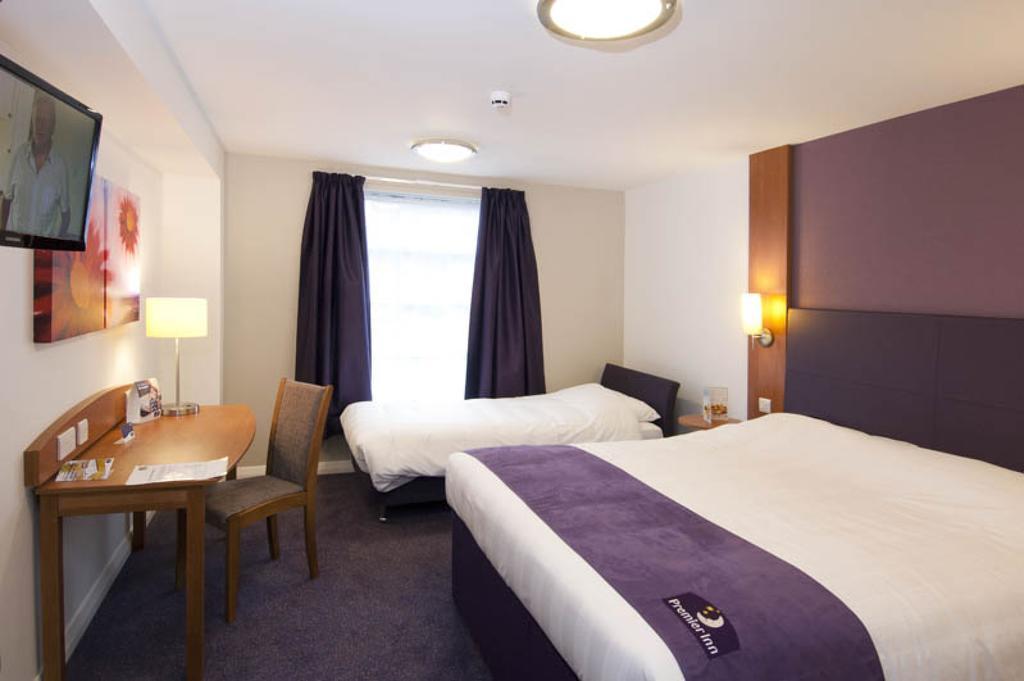Premier Inn แคมเบอร์ลีย์ ห้อง รูปภาพ