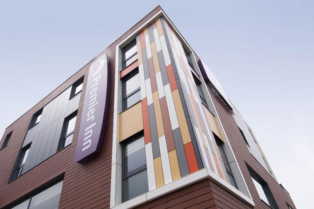 Premier Inn แคมเบอร์ลีย์ ภายนอก รูปภาพ